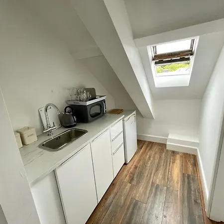 6 New Street Selfcatering Bnb Apartment 3 Bantry Exterior photo